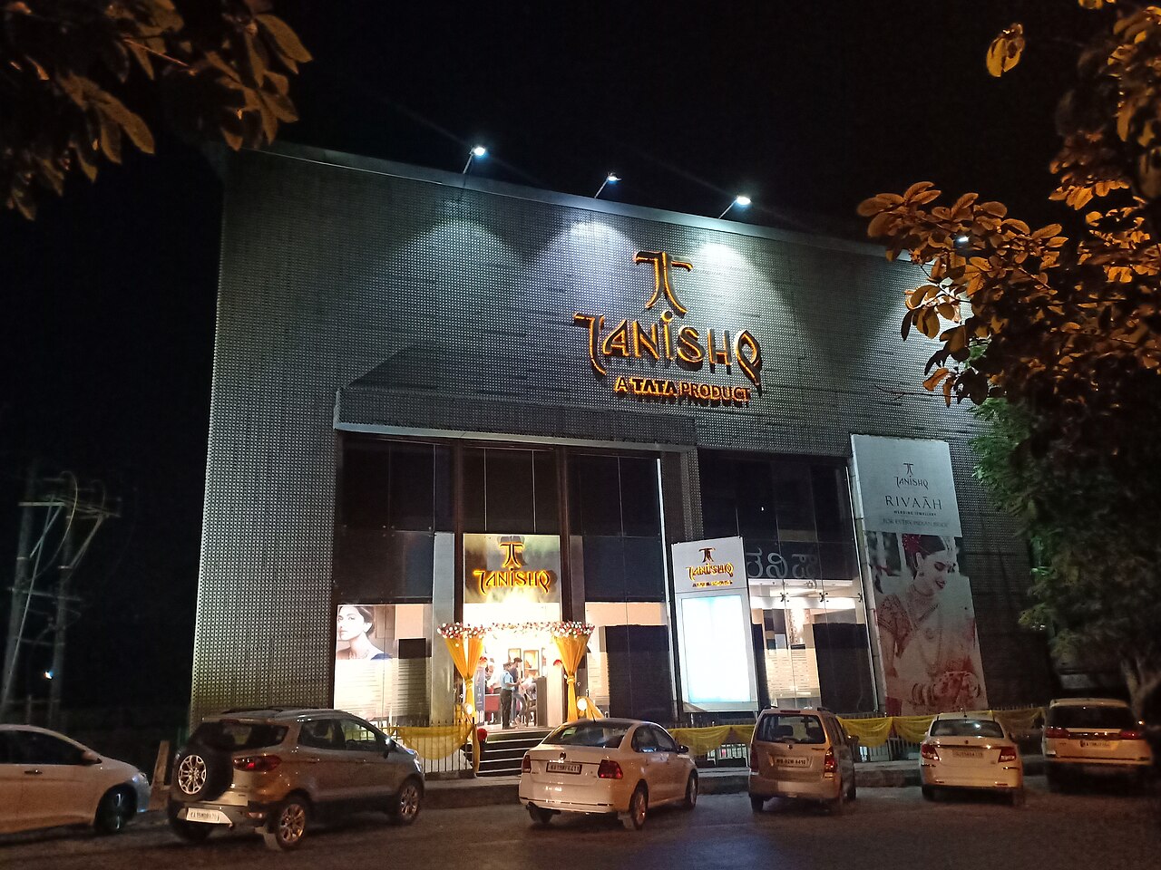 Tanishq jewellery showroom in Mangaluru